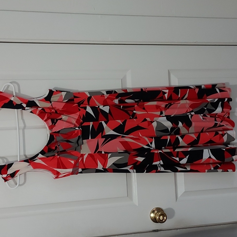 MID-LENGTH DRESS